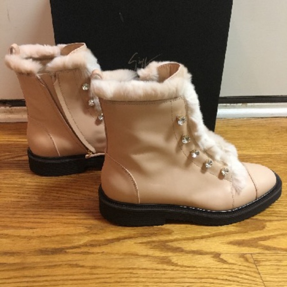 BRAND NEW!! Giuseppe Zanotti - Hilary Fur Boots US 8 | IT 38 (NIB) - Picture 2 of 10